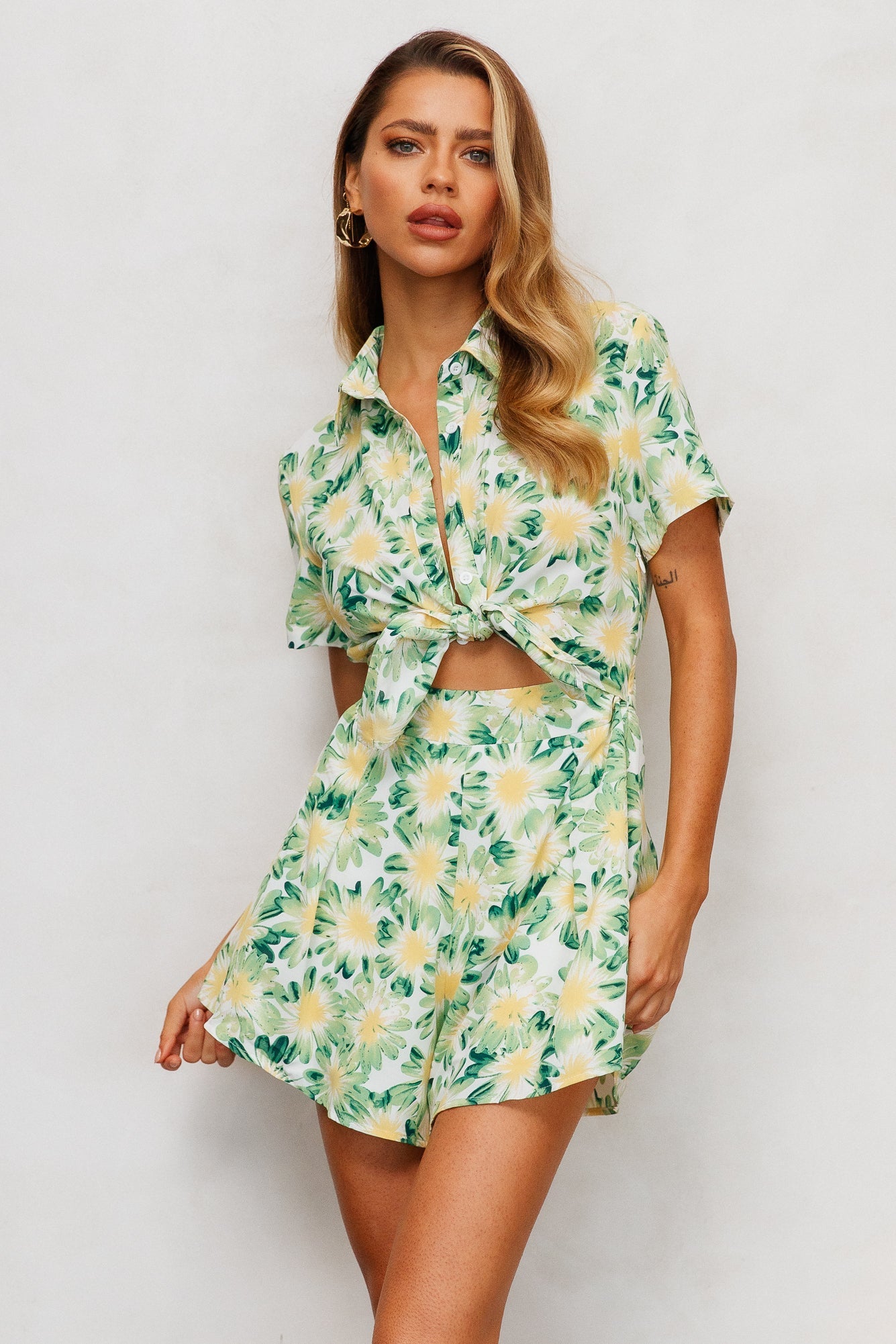 Summer Vacation Floral Short Sleeve Tie Romper