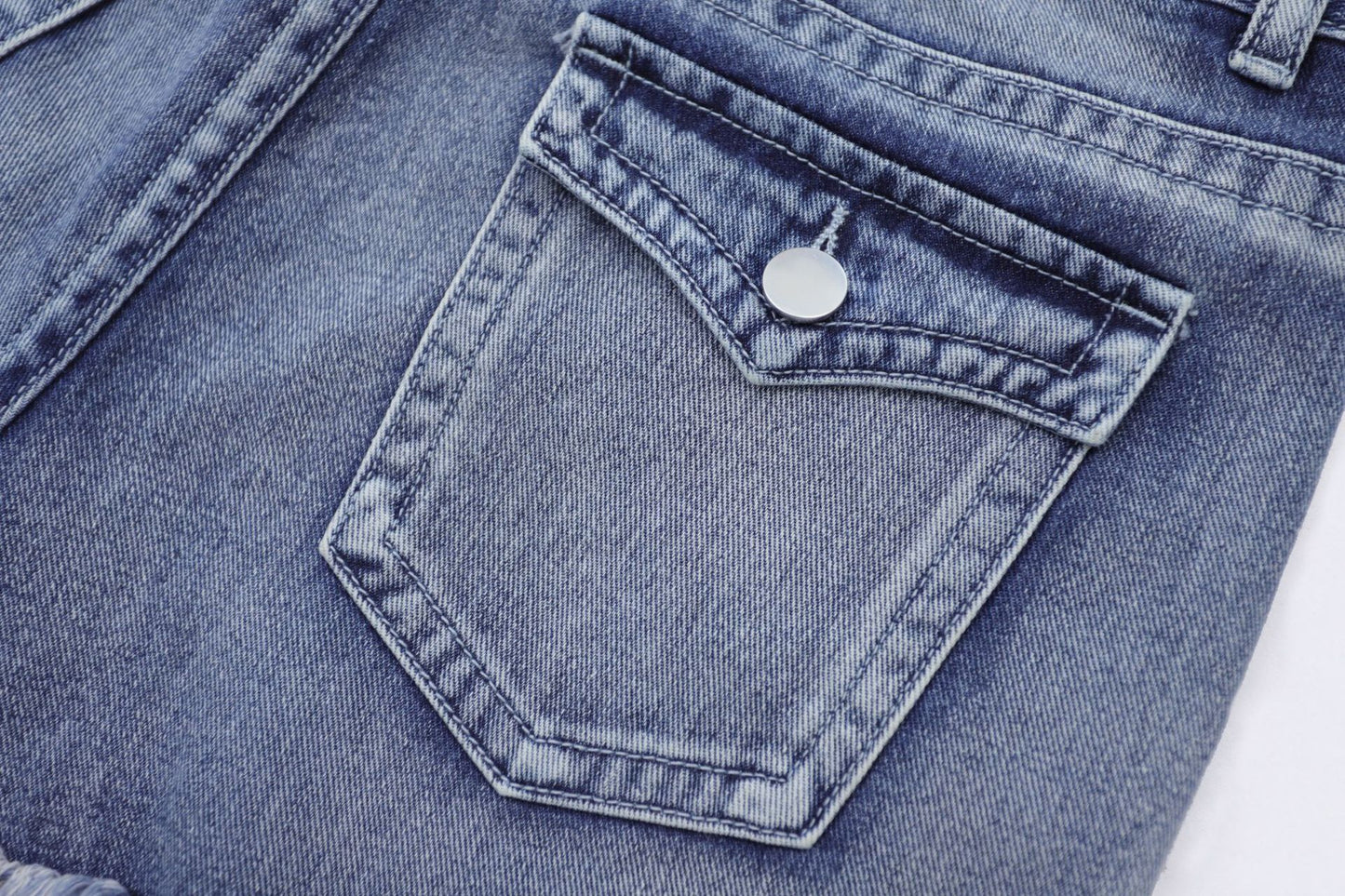 Popular Ripped Back Pocket Denim Shorts