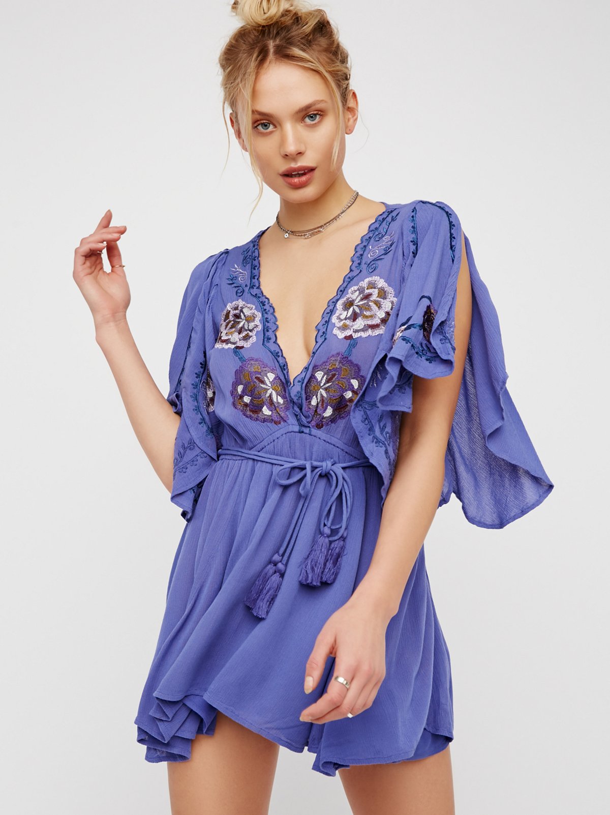 Elegant Seaside Sexy Embroidered Dress - tamrashopsocial